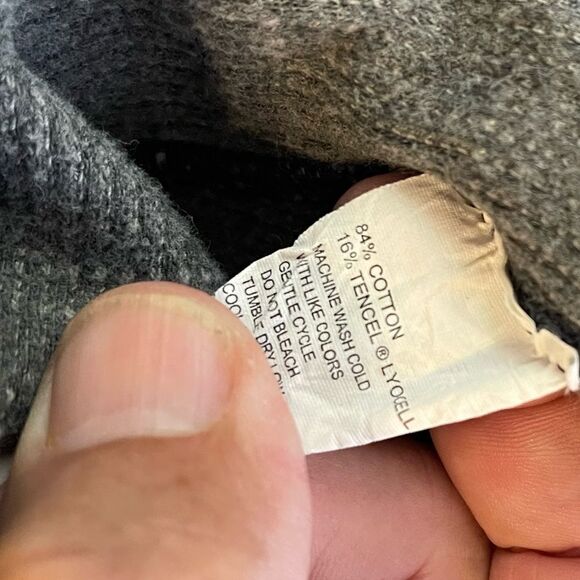 Tommy Bahama Reversible Heather Gray / Charcoal 1/4 Zip Top in Size Small - Picture 6 of 7